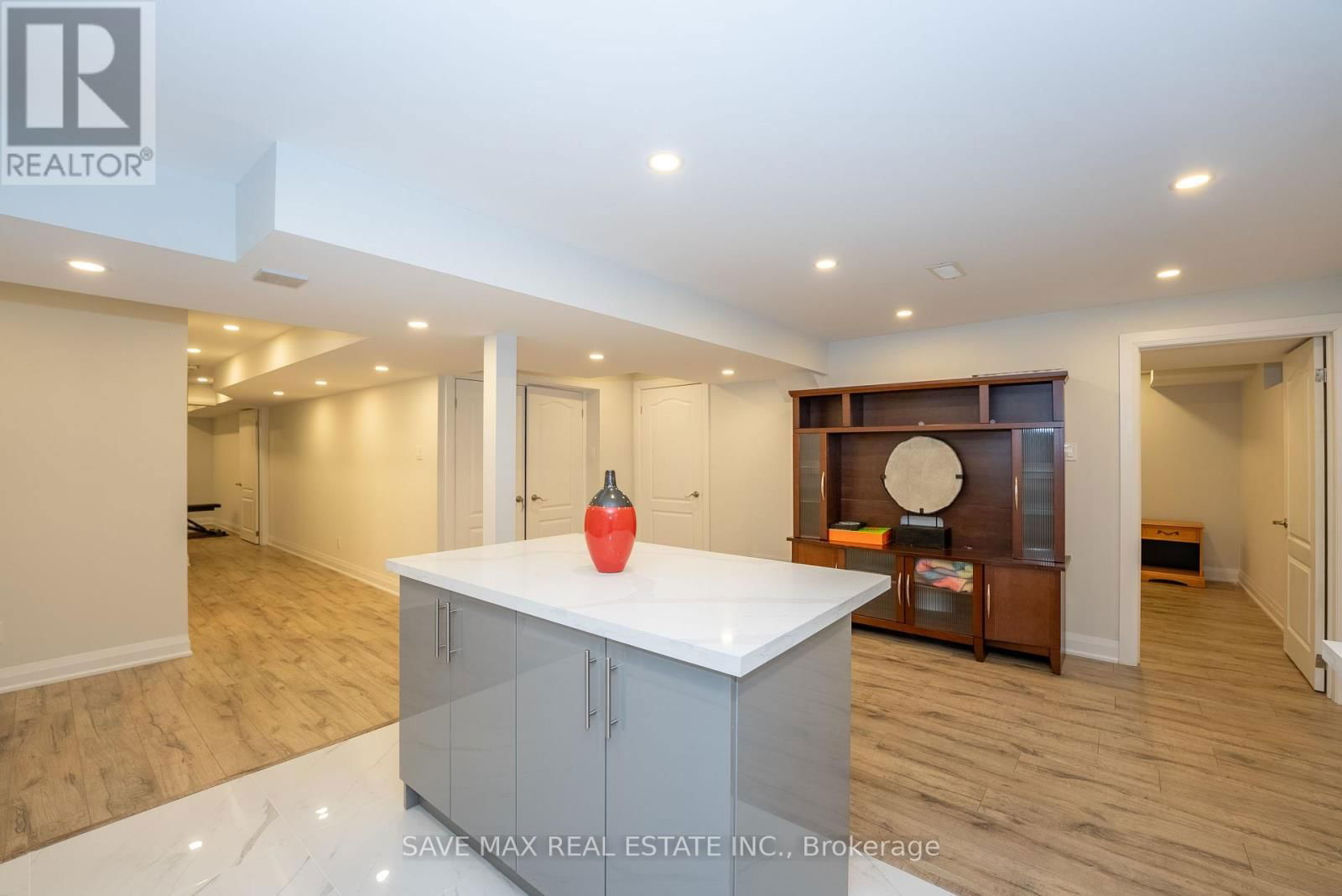 36 ROULETTE CRESCENT Image 40