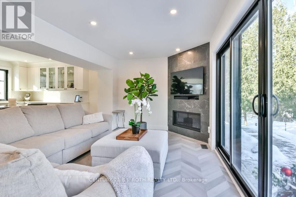 10457 DARKWOOD ROAD Image 24