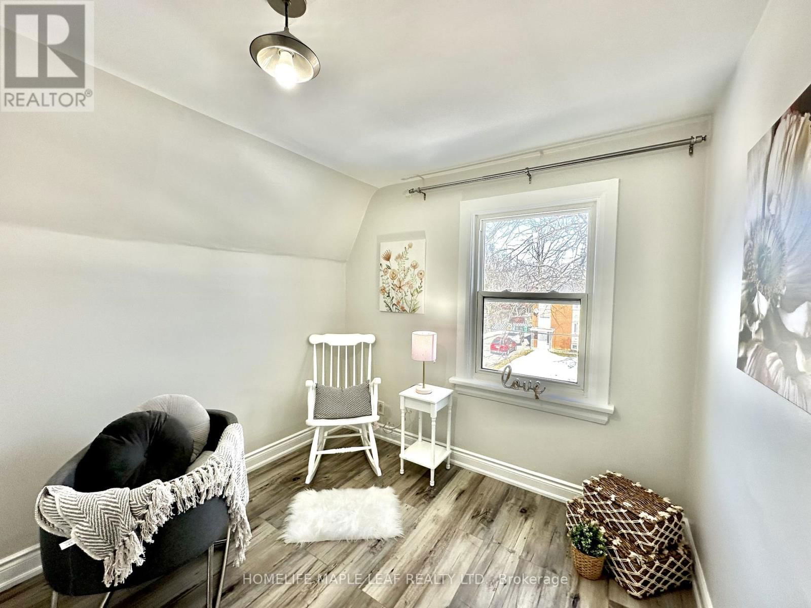 7 LOWES AVENUE Image 16