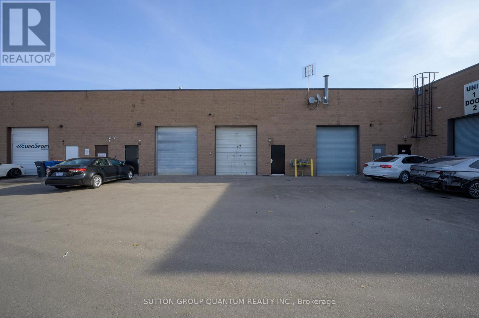 2 - 333 WYECROFT ROAD Image 3