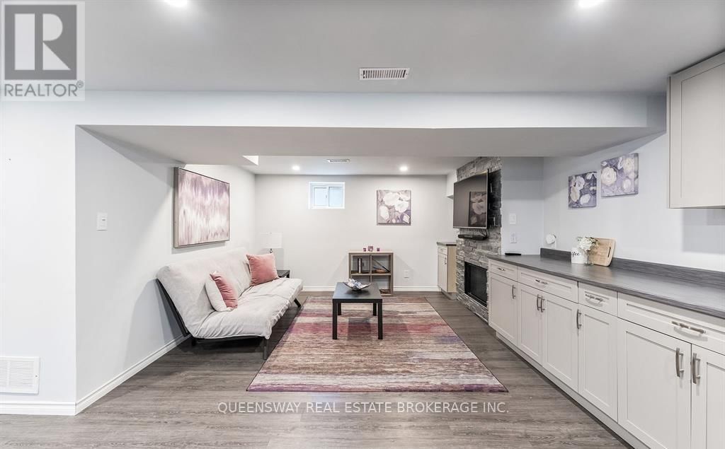 27 CHARLESTON ROAD Image 2