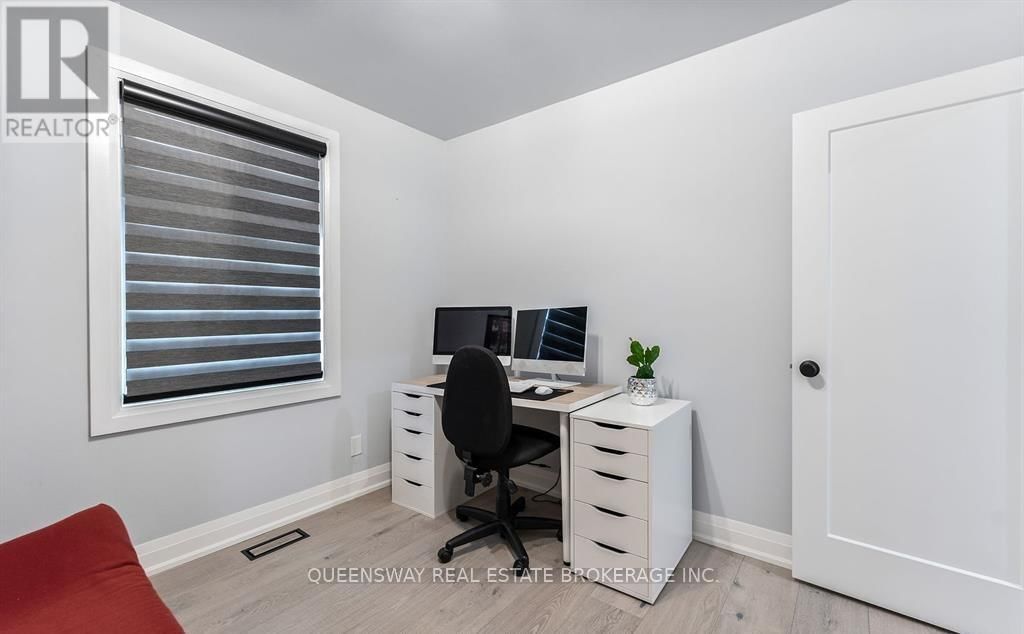 27 CHARLESTON ROAD Image 30