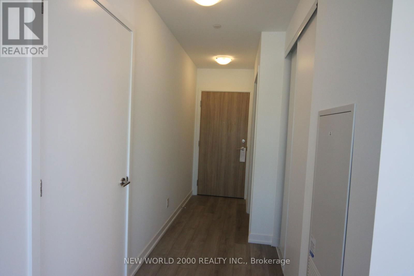 820 - 3100 KEELE STREET Image 16