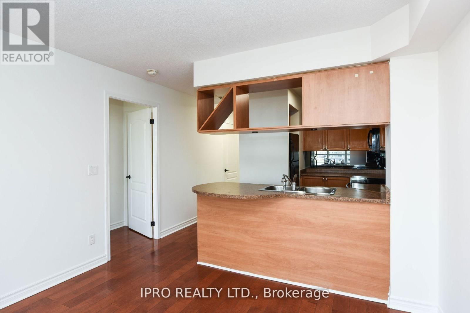 1006 - 4090 LIVING ARTS DRIVE Image 14