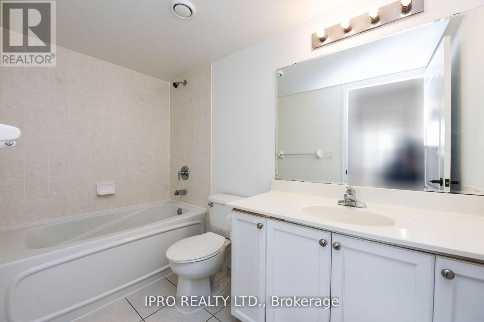 1006 - 4090 LIVING ARTS DRIVE Image 26