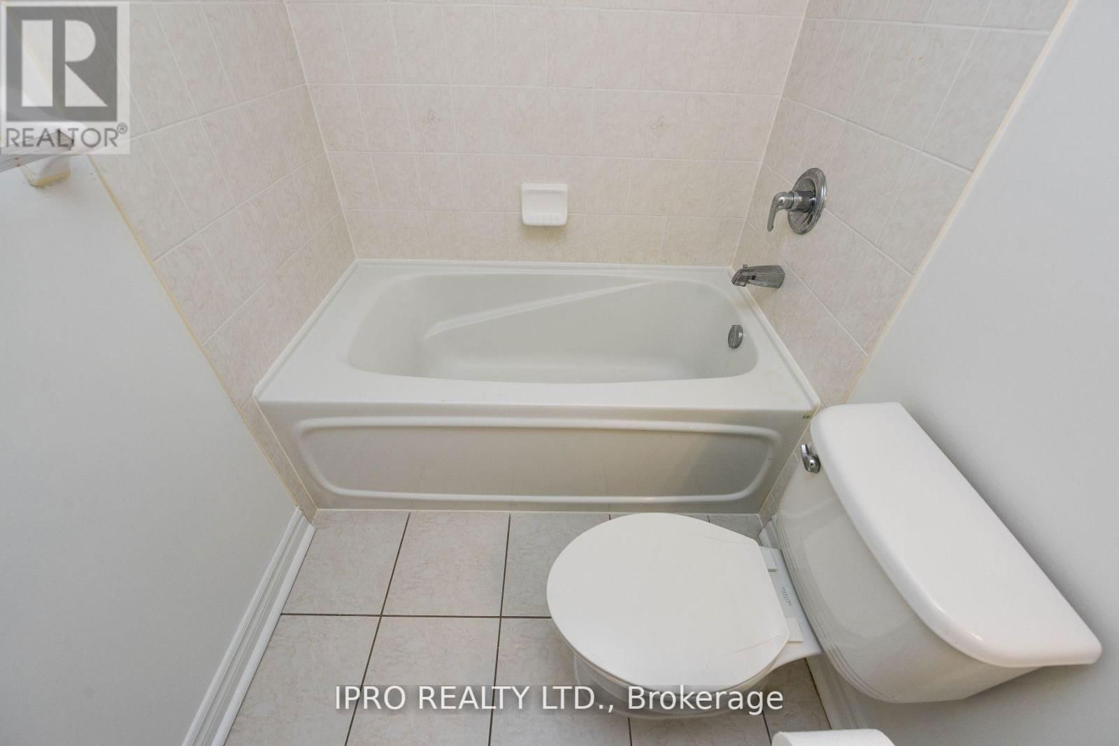 1006 - 4090 LIVING ARTS DRIVE Image 27