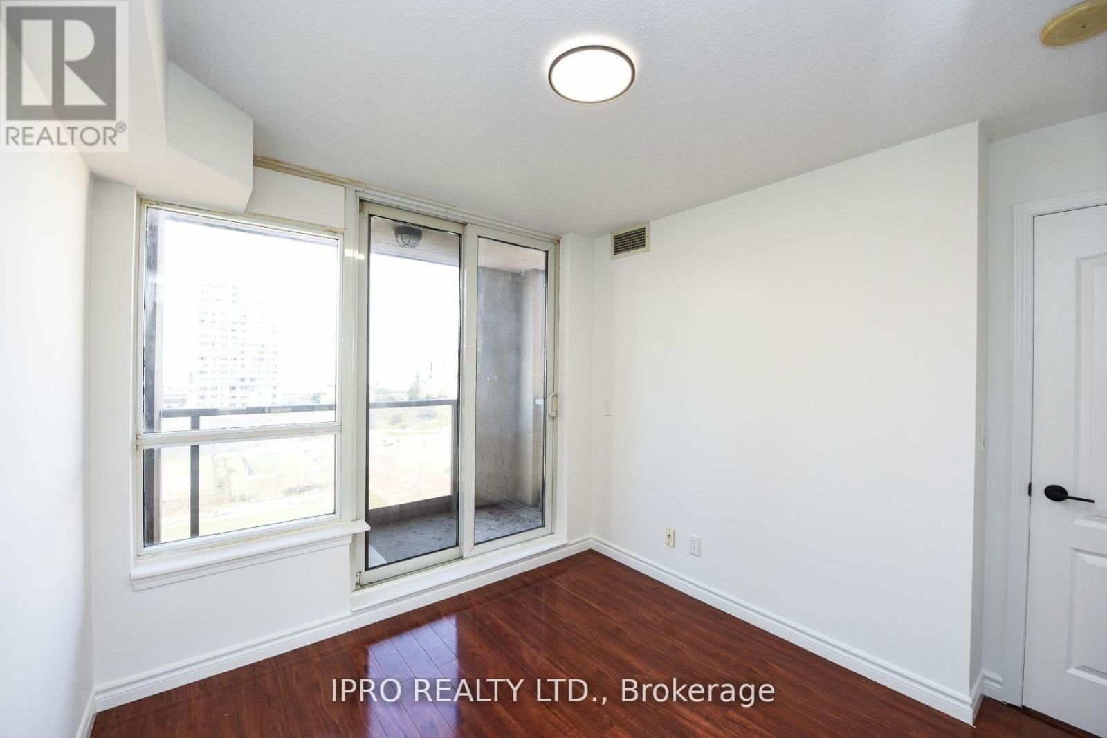 1006 - 4090 LIVING ARTS DRIVE Image 30