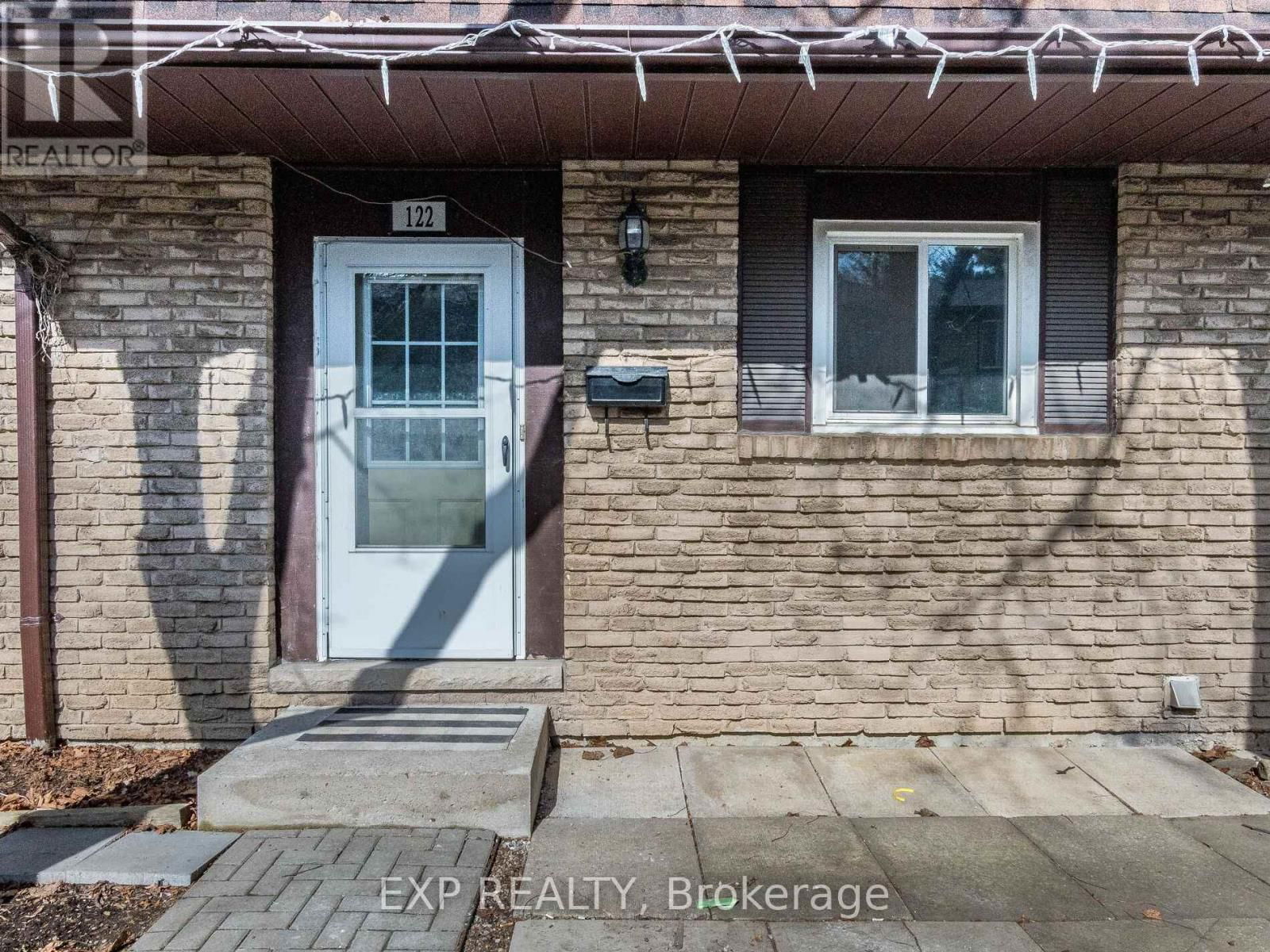 122 - 45 HANSEN ROAD NORTH Image 3