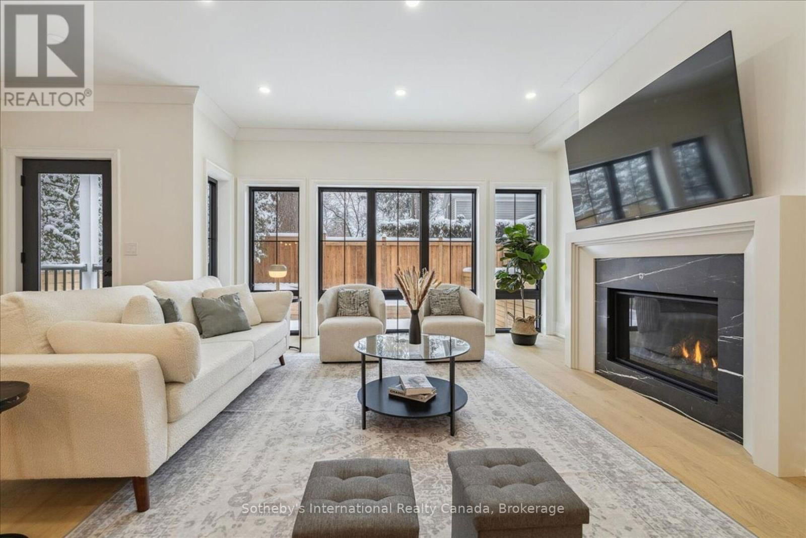 152 CHISHOLM STREET Image 11