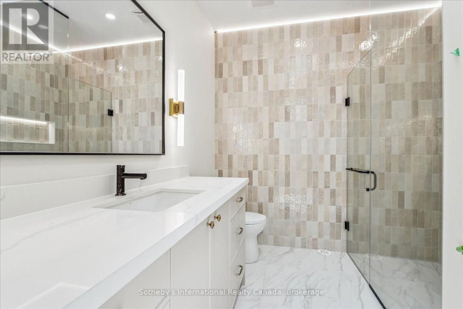 152 CHISHOLM STREET Image 23