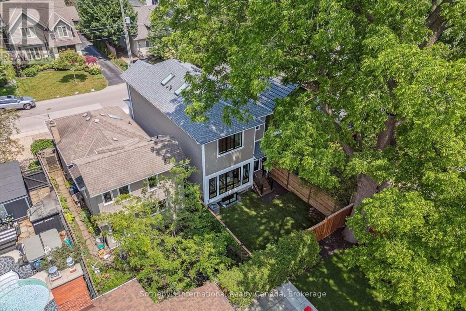 152 CHISHOLM STREET Image 31