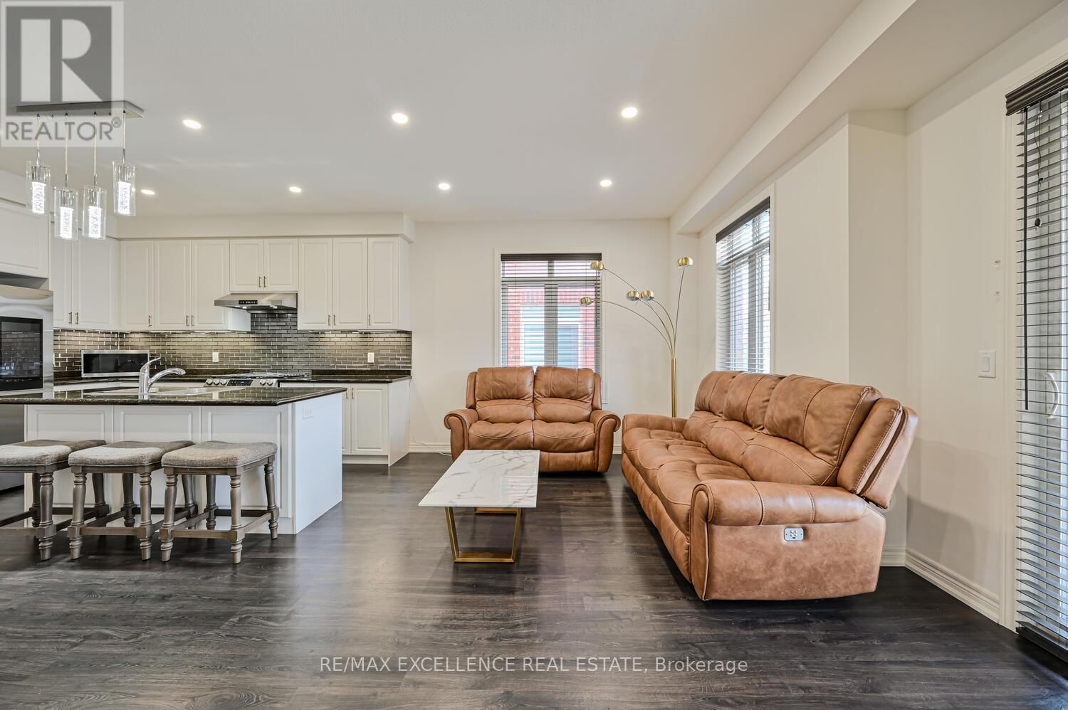 469 DUNDAS STREET EAST Image 5