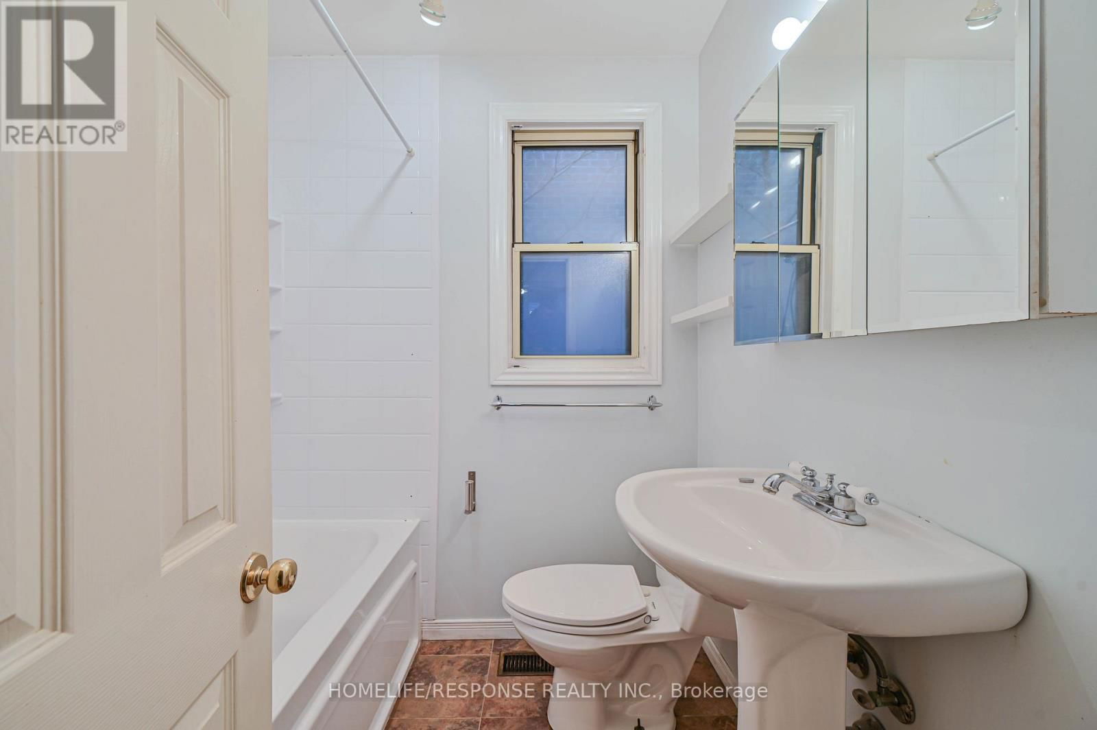 94 YORKVIEW DRIVE Image 19