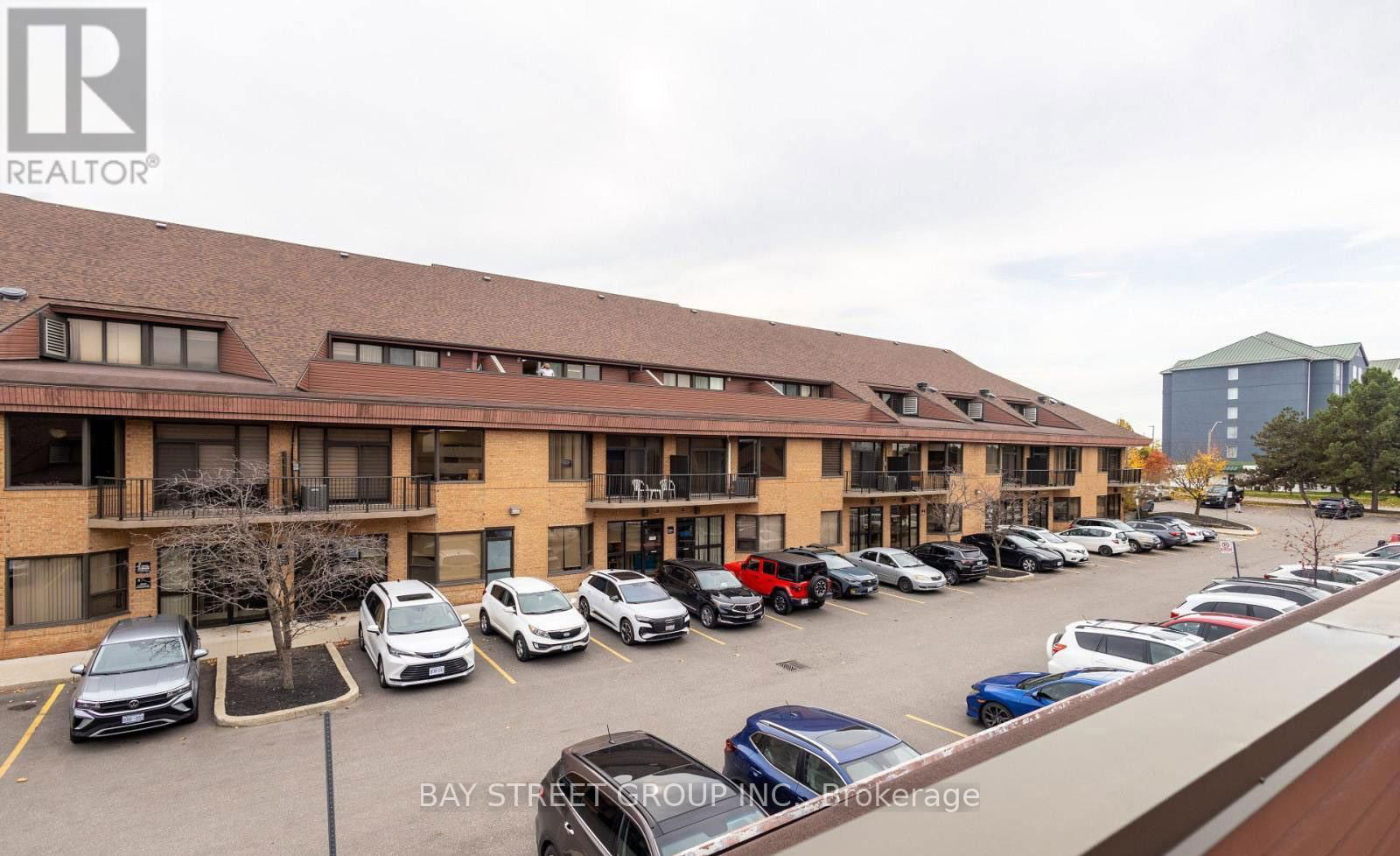 202 - 120 TRADERS BLVD BOULEVARD EAST Image 10