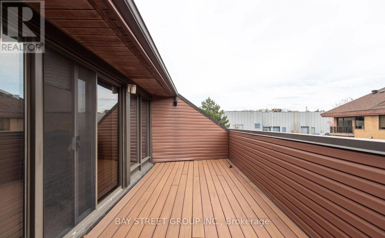 202 - 120 TRADERS BLVD E BOULEVARD Image 3