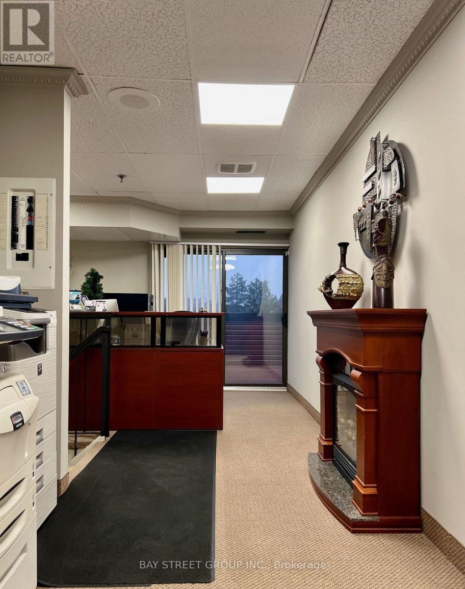 202 - 120 TRADERS BLVD E BOULEVARD Image 9