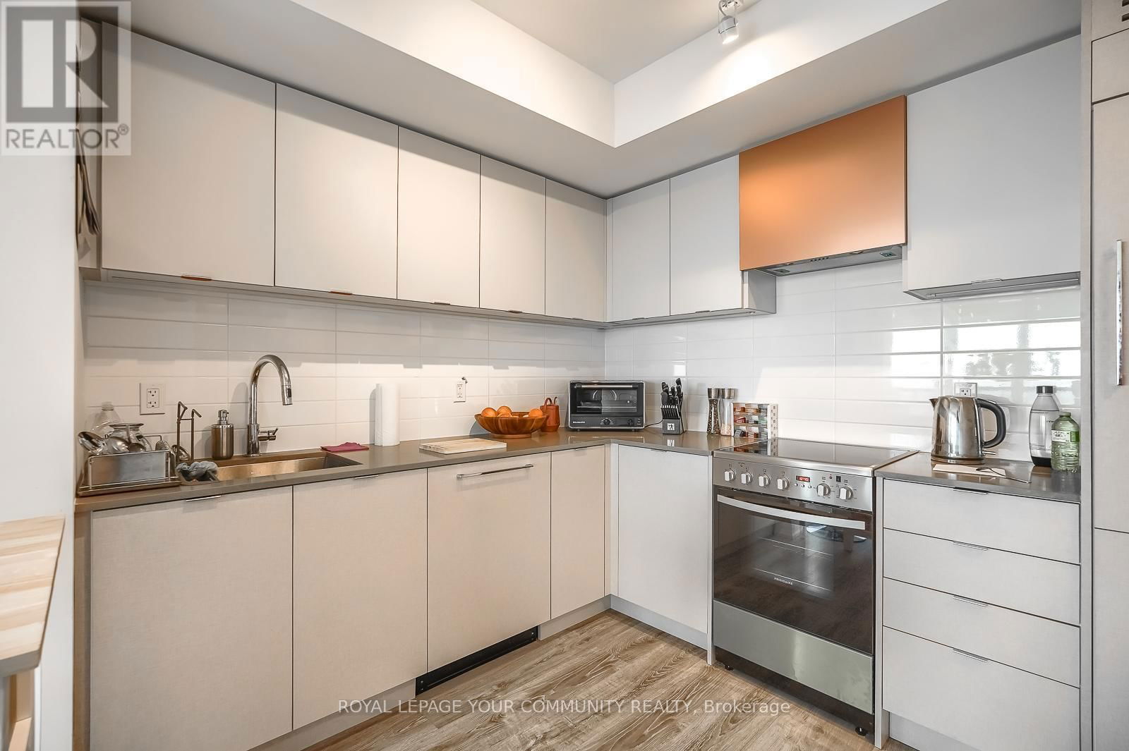 2309 - 30 GIBBS ROAD Image 12