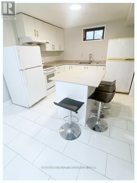 19 CHECKERS COURT Image 21