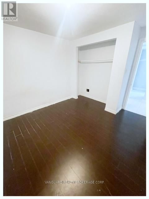 19 CHECKERS COURT Image 7