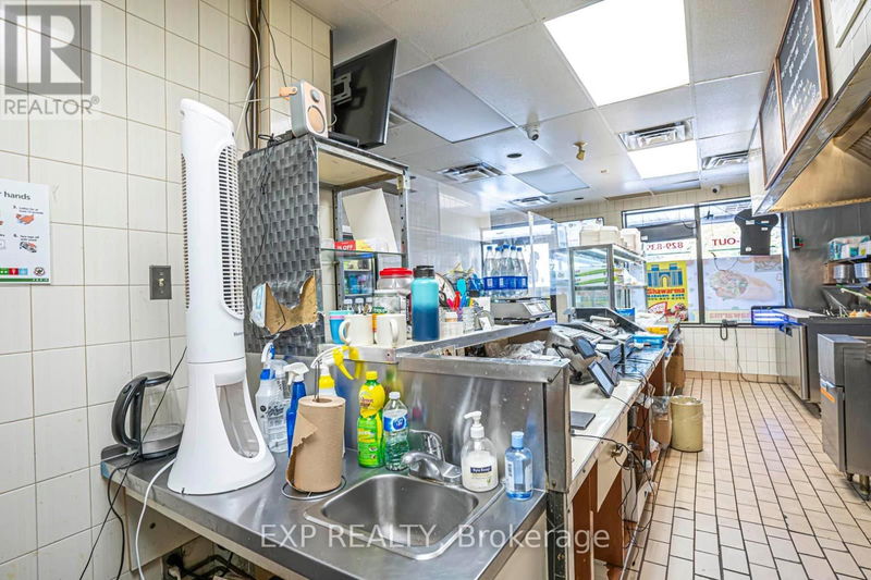 Image #1 of Restaurant for Sale at Kingsway, Oakville , Ontario