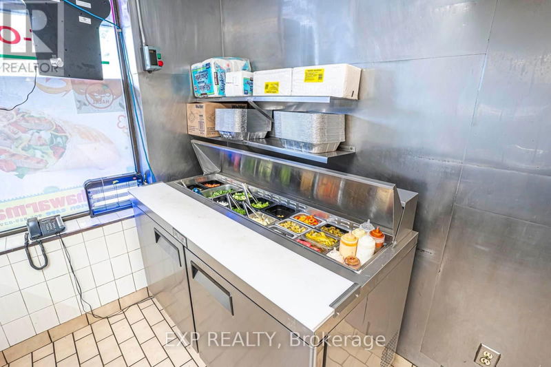 Image #1 of Restaurant for Sale at Kingsway, Oakville , Ontario