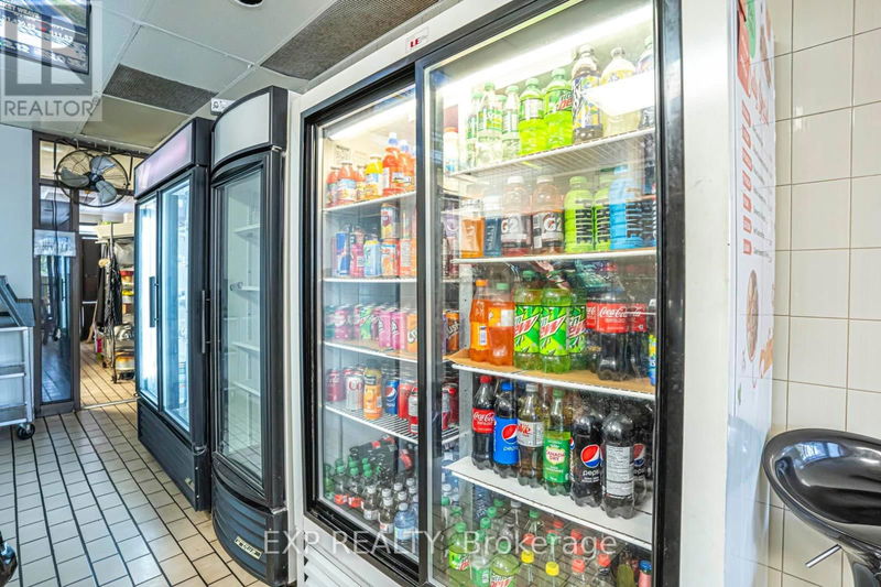 Image #1 of Restaurant for Sale at Kingsway, Oakville , Ontario