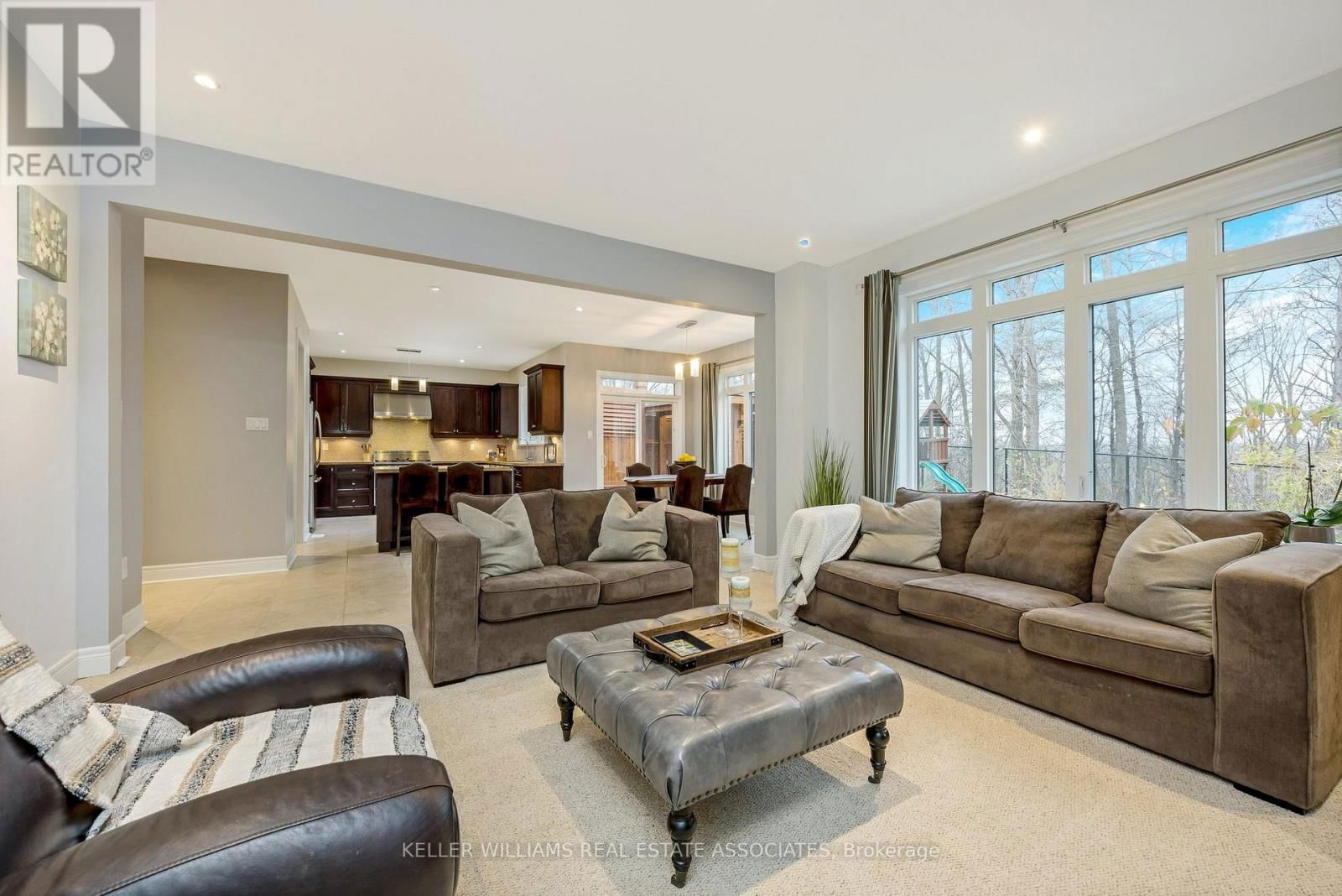298 EATON STREET Image 17