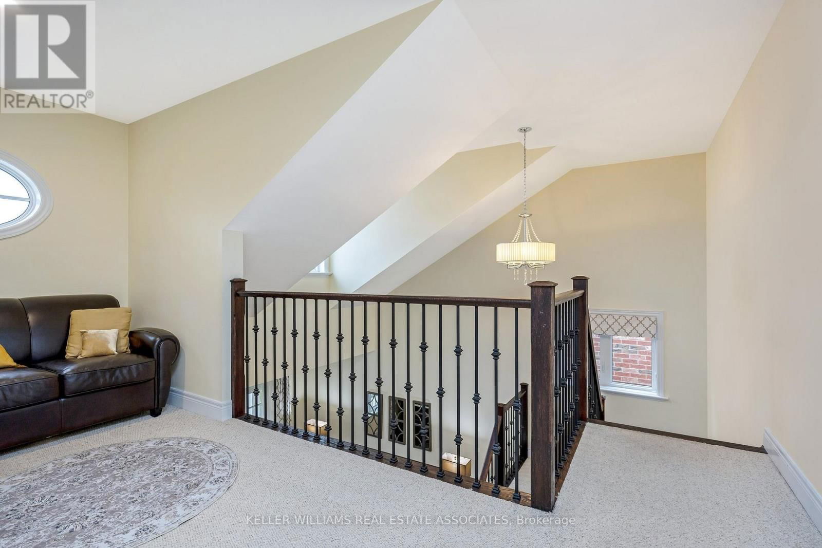 298 EATON STREET Image 20
