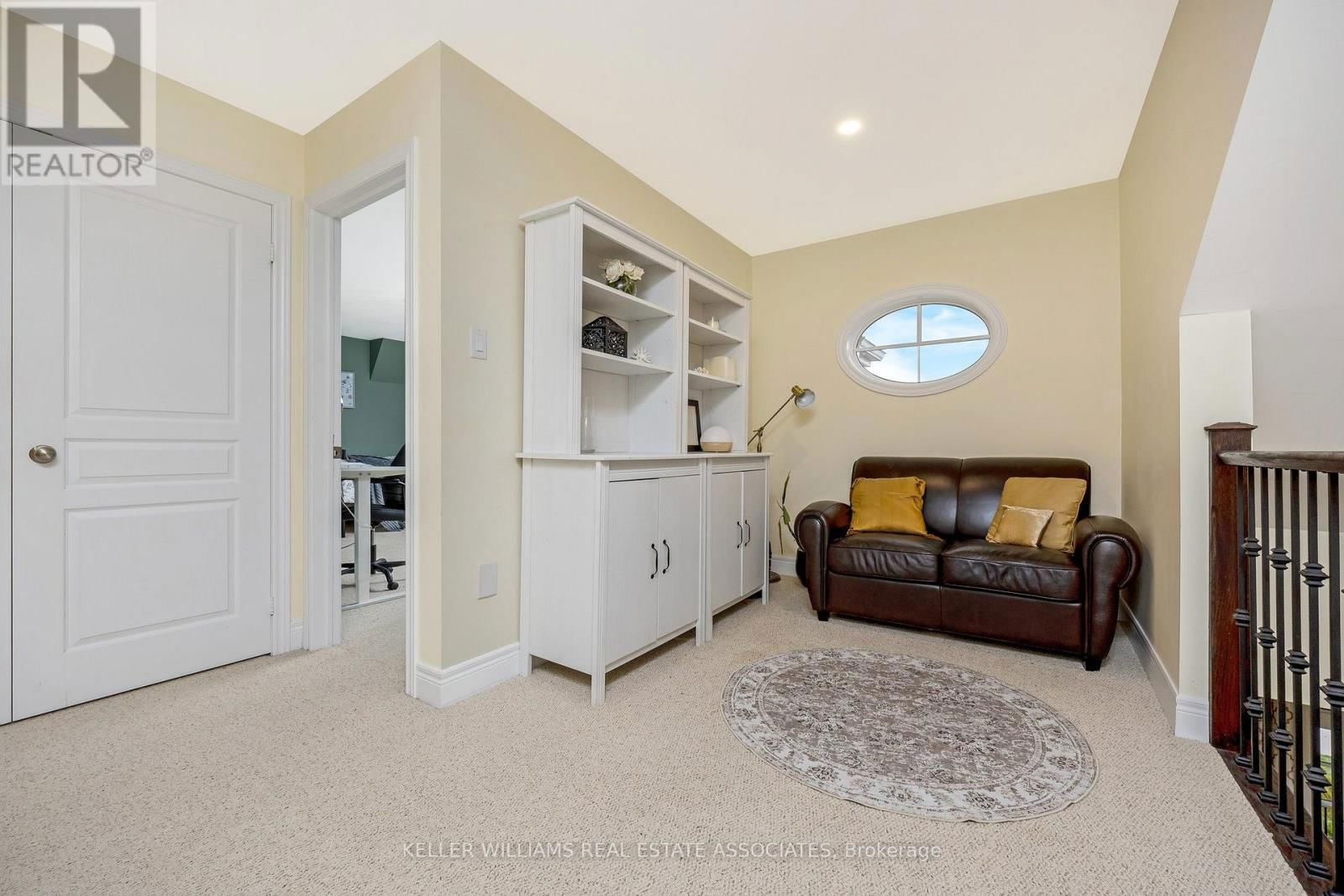 298 EATON STREET Image 21