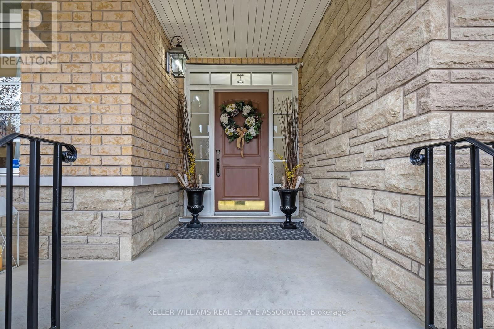 298 EATON STREET Image 3