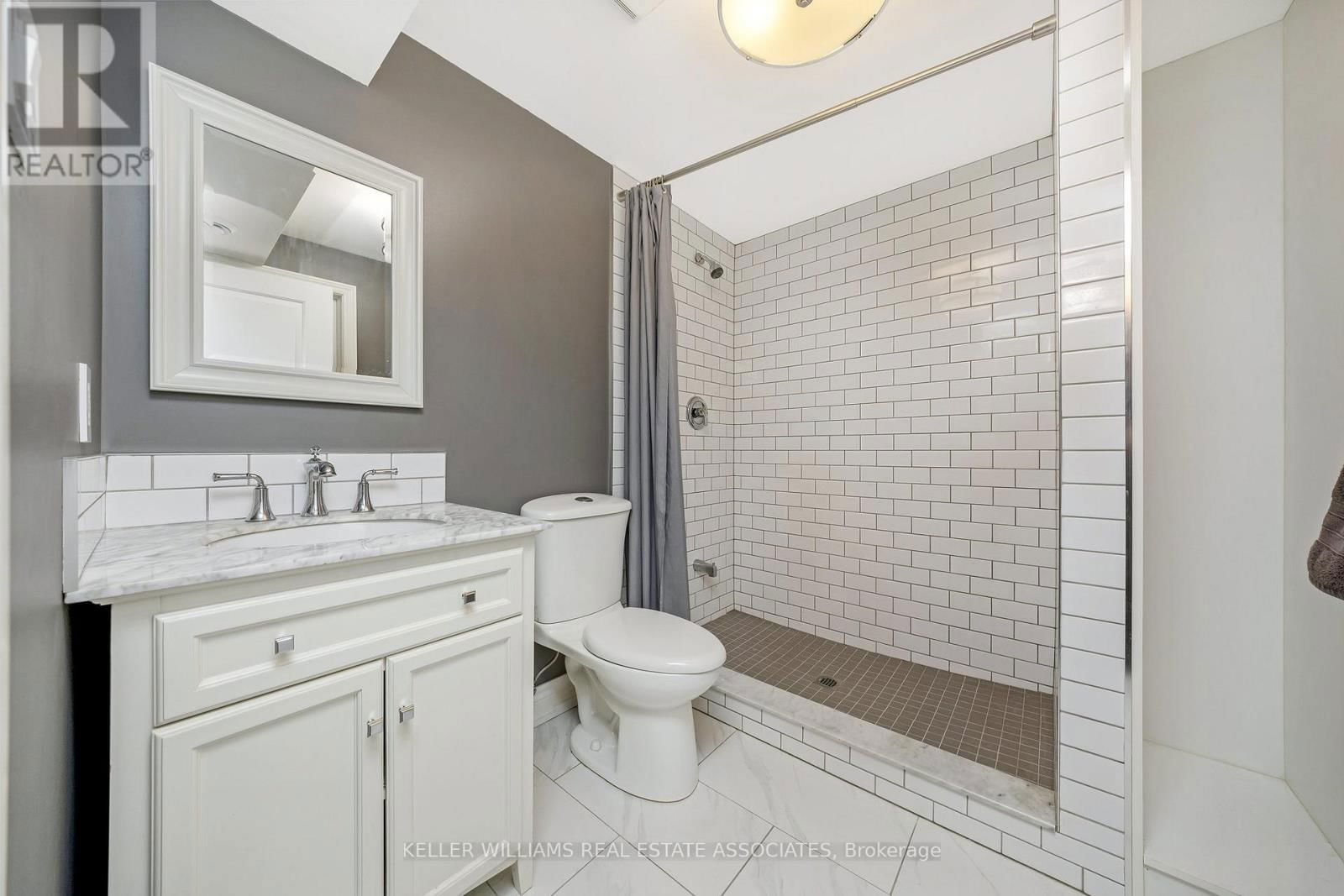 298 EATON STREET Image 41