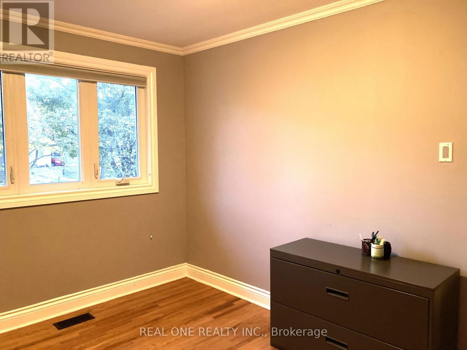 12 LYNDFIELD CRESCENT Image 15