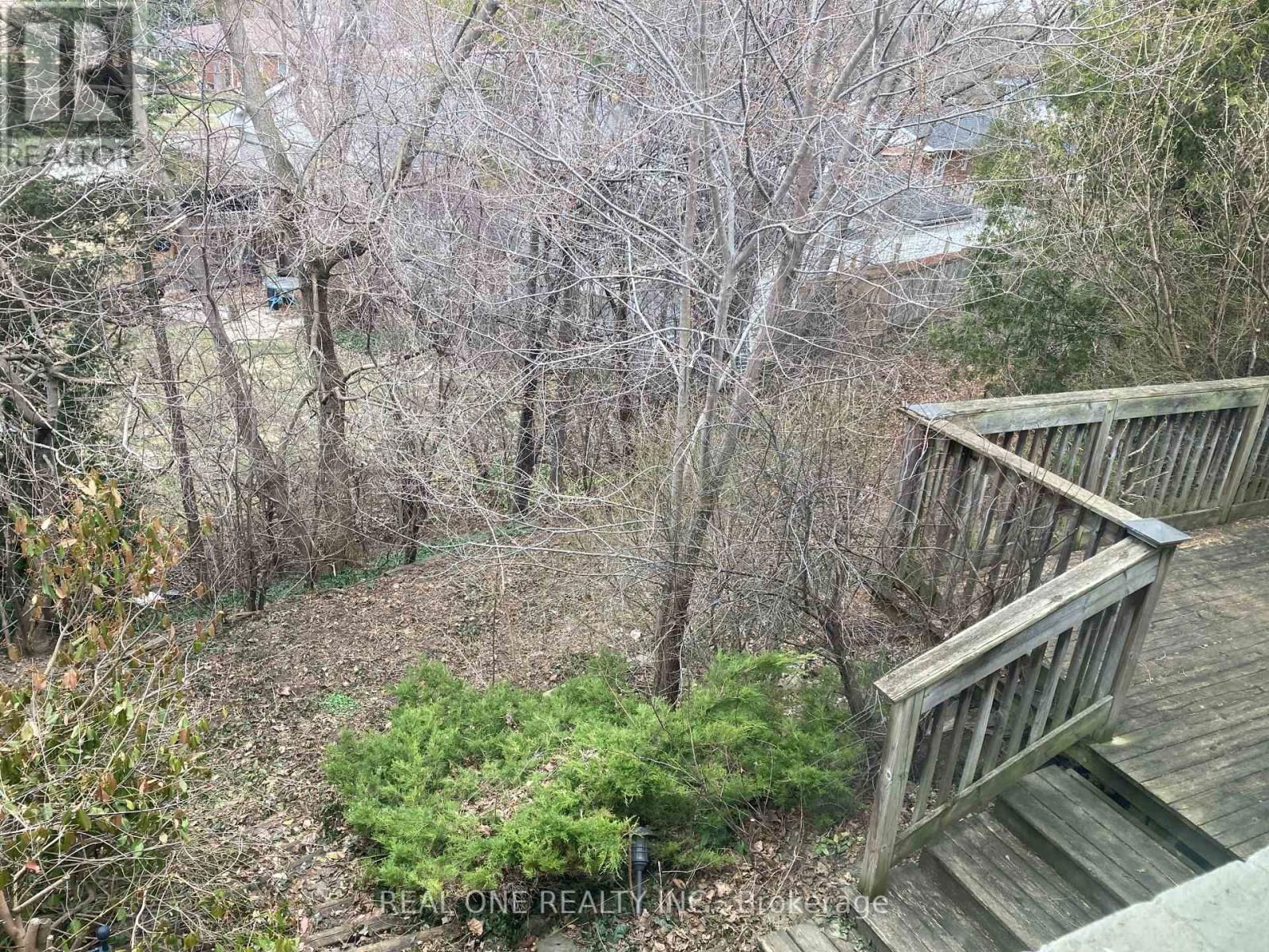 12 LYNDFIELD CRESCENT Image 17