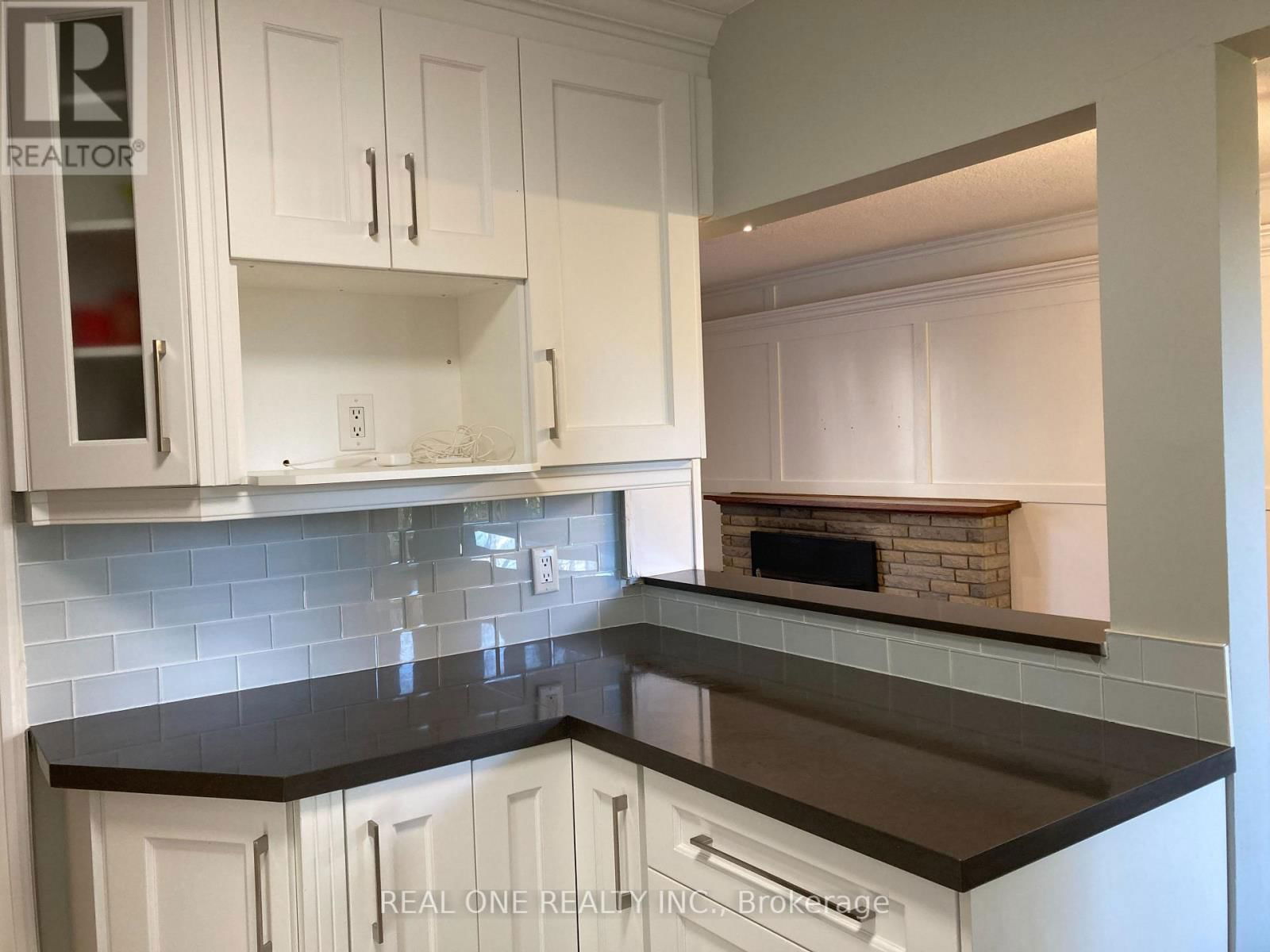 12 LYNDFIELD CRESCENT Image 9