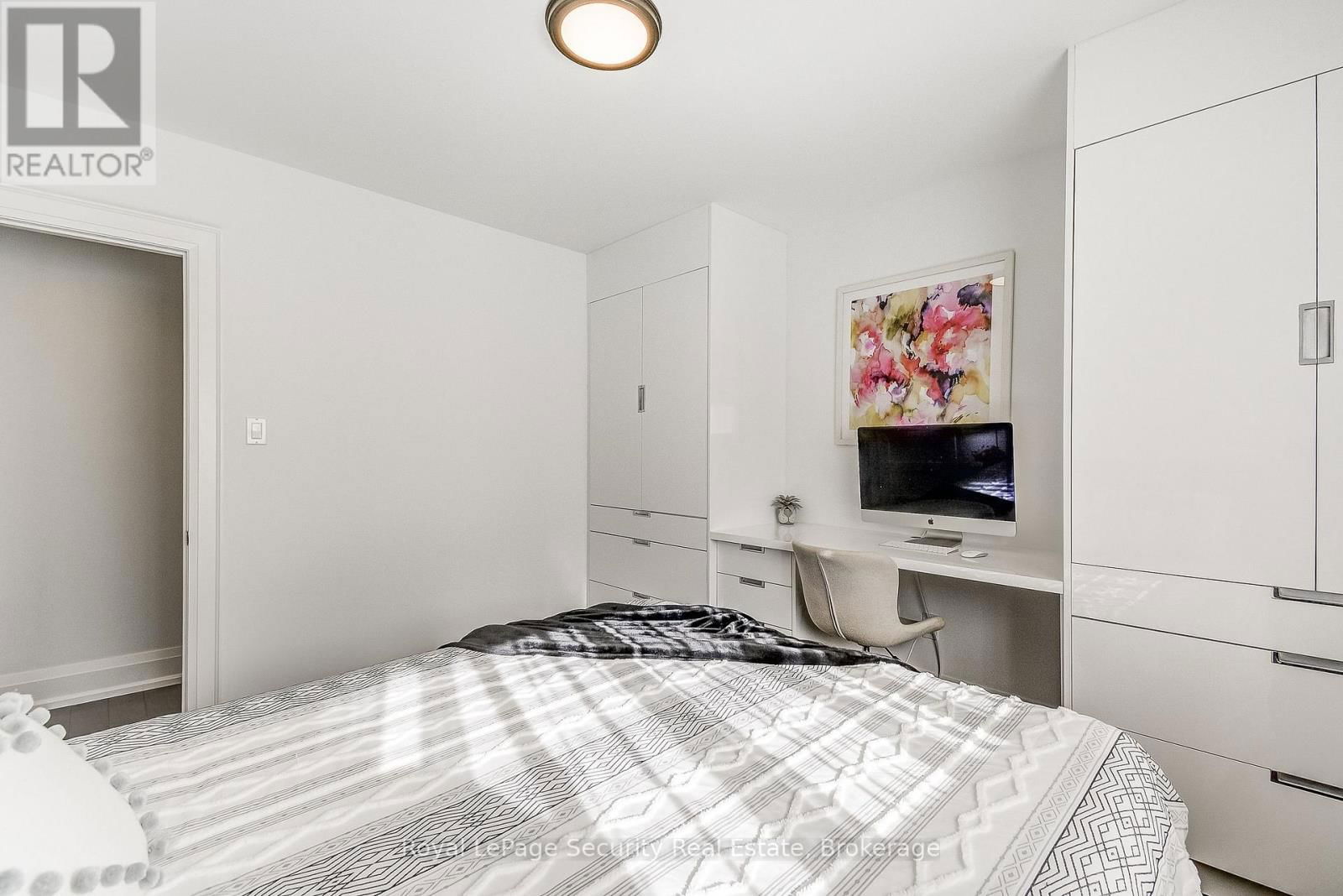 11310 TRAFALGAR ROAD Image 26
