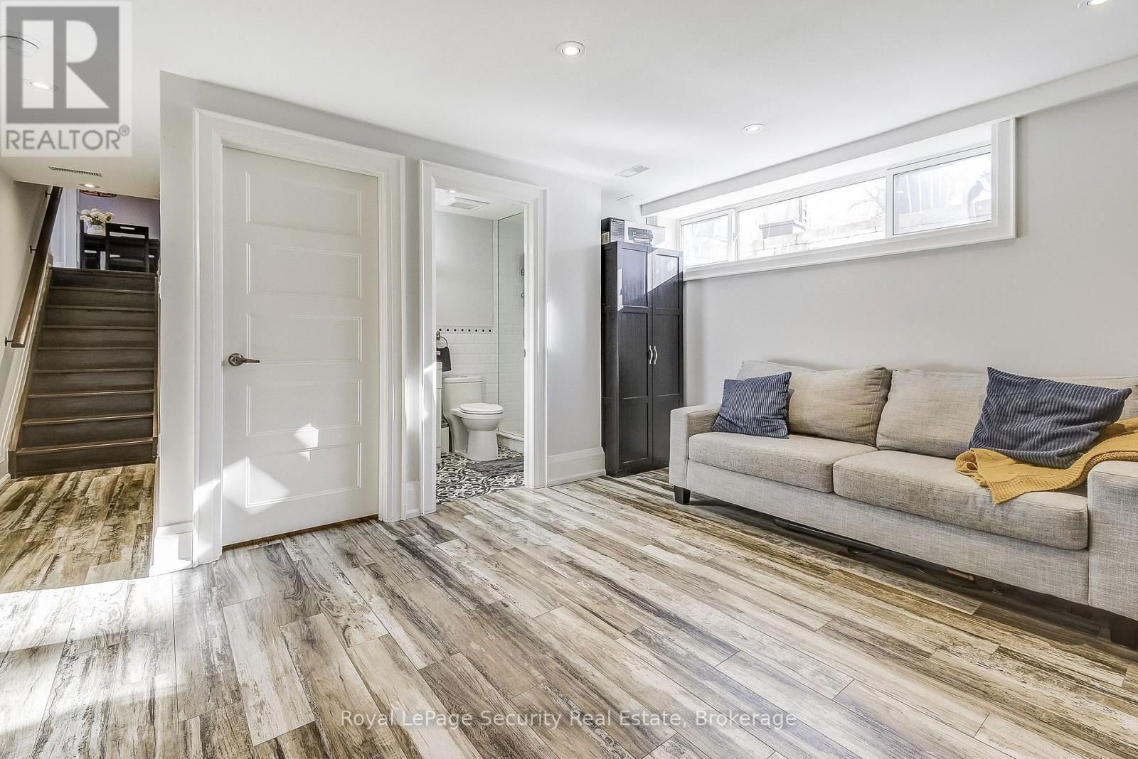 11310 TRAFALGAR ROAD Image 30