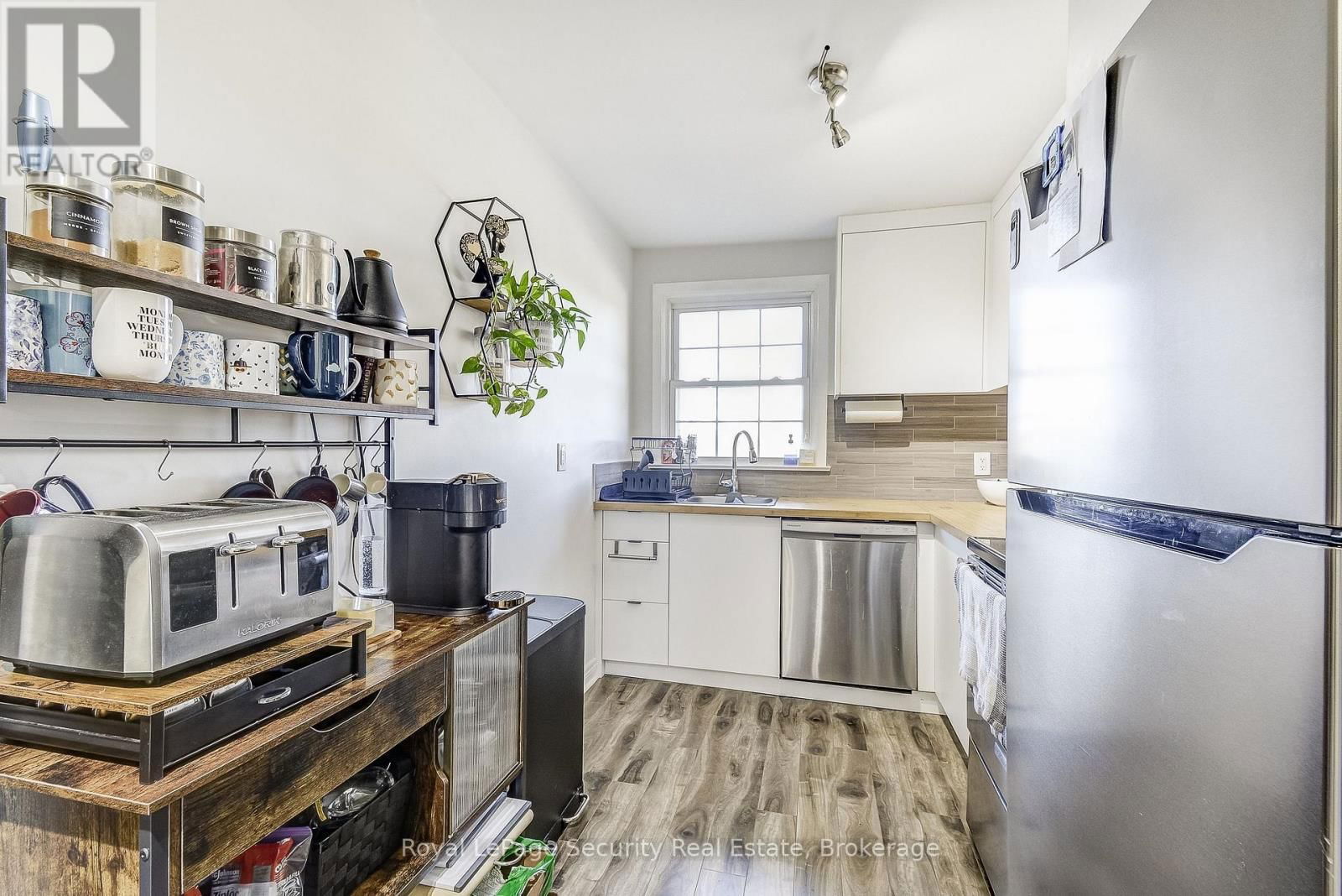11310 TRAFALGAR ROAD Image 34