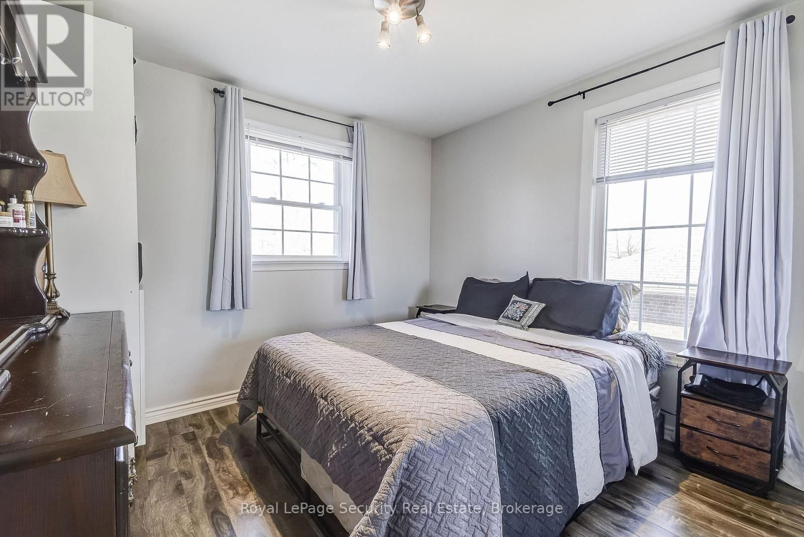 11310 TRAFALGAR ROAD Image 36