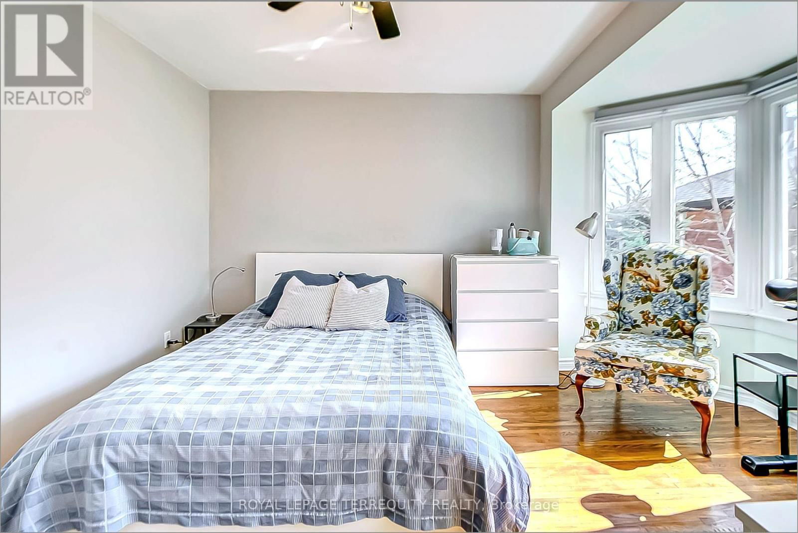 221 WINDERMERE AVENUE Image 18