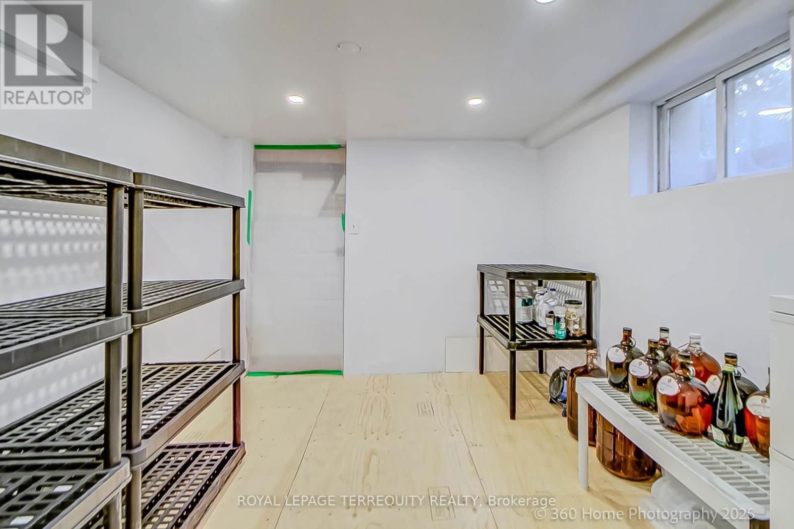 221 WINDERMERE AVENUE Image 23