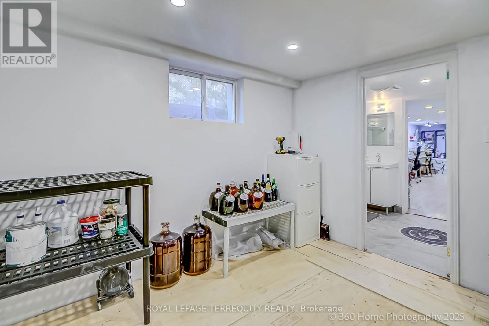 221 WINDERMERE AVENUE Image 24