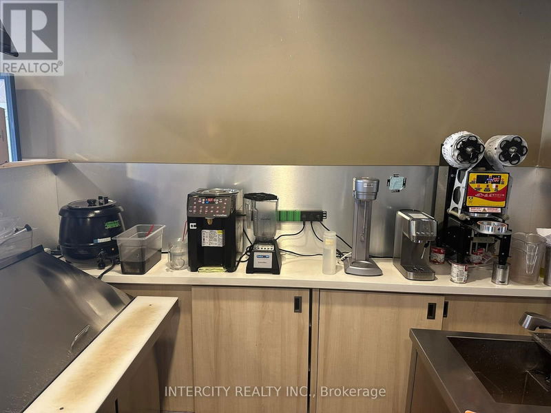 Image #1 of Restaurant for Sale at Hurontario, Mississauga , Ontario