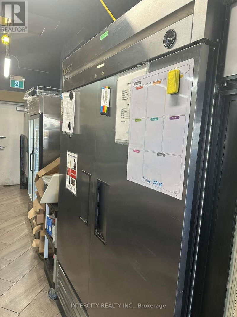 Image #1 of Restaurant for Sale at Hurontario, Mississauga , Ontario