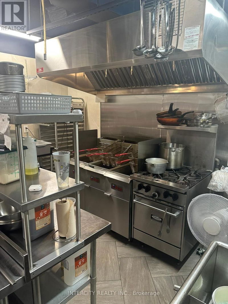 Image #1 of Restaurant for Sale at Hurontario, Mississauga , Ontario