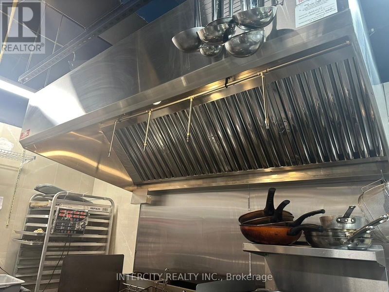 Image #1 of Restaurant for Sale at Hurontario, Mississauga , Ontario