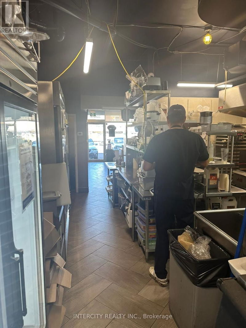 Image #1 of Restaurant for Sale at Hurontario, Mississauga , Ontario