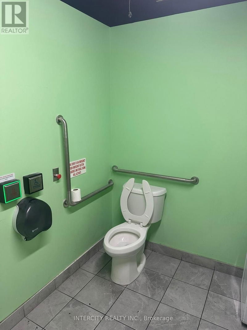 Image #1 of Restaurant for Sale at Hurontario, Mississauga , Ontario