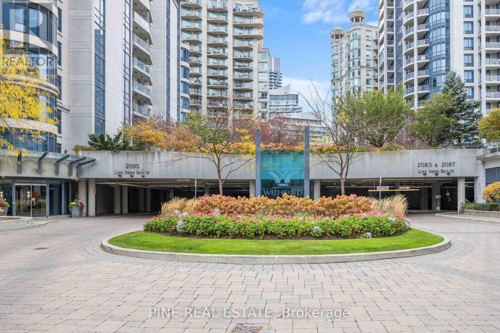1112 - 2083 LAKESHORE BOULEVARD WEST Image 44