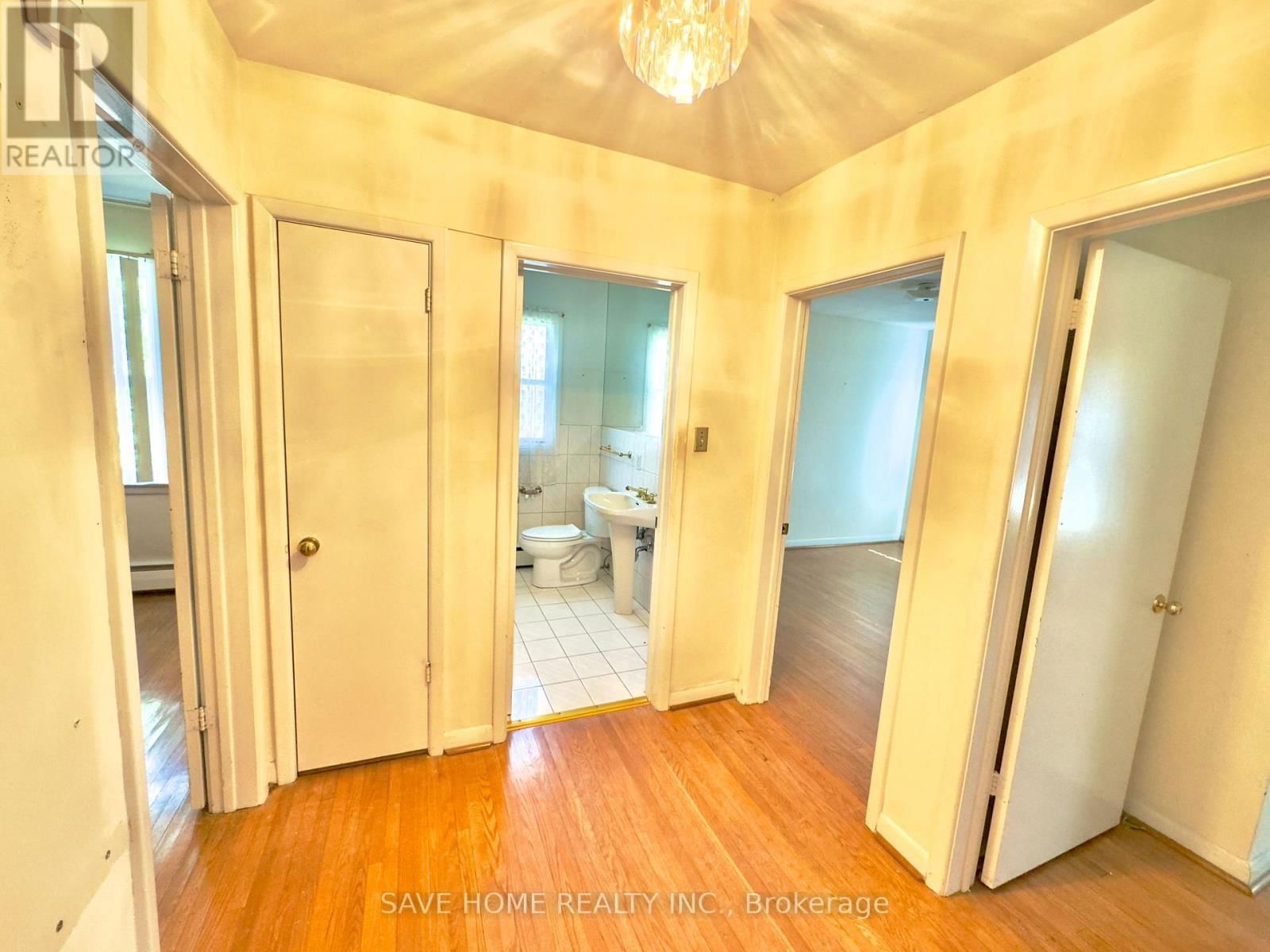 28 ALLONSIUS DRIVE EAST Image 10