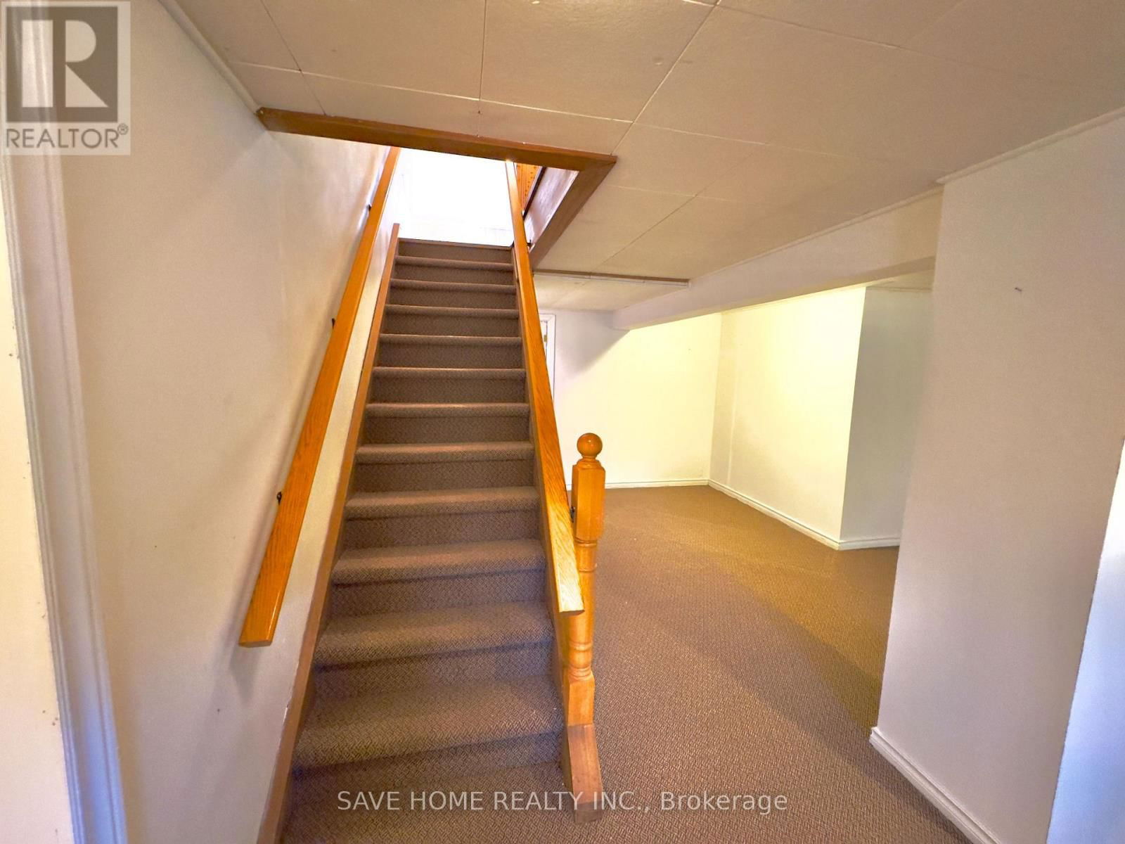 28 ALLONSIUS DRIVE EAST Image 18